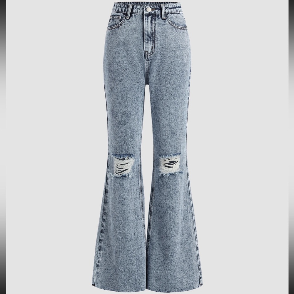 CIDER Bleach Ripped Flair Jeans
